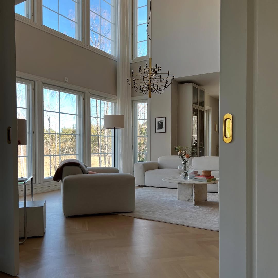 Airy Modern Living