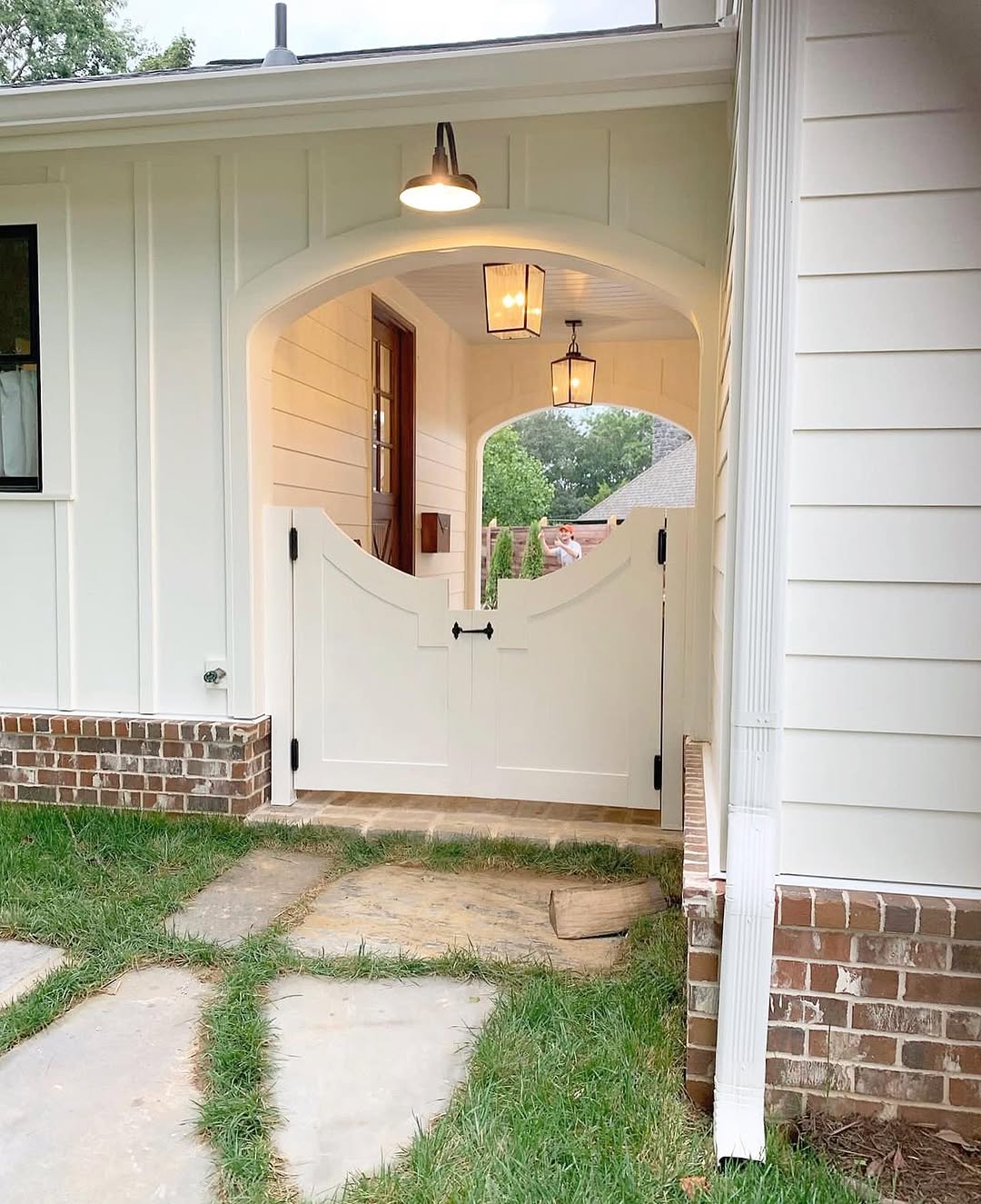 Arched Breezeway Charm