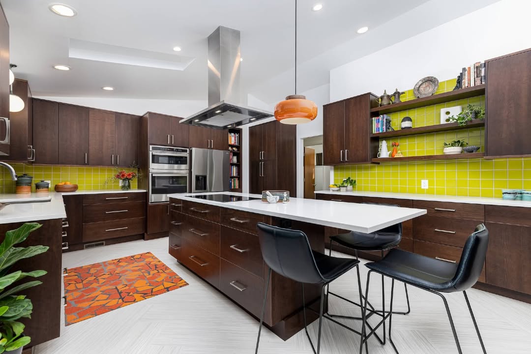 Citrus Backsplash Energy