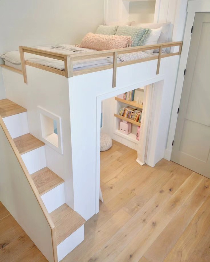 Mini Loft Hideaway