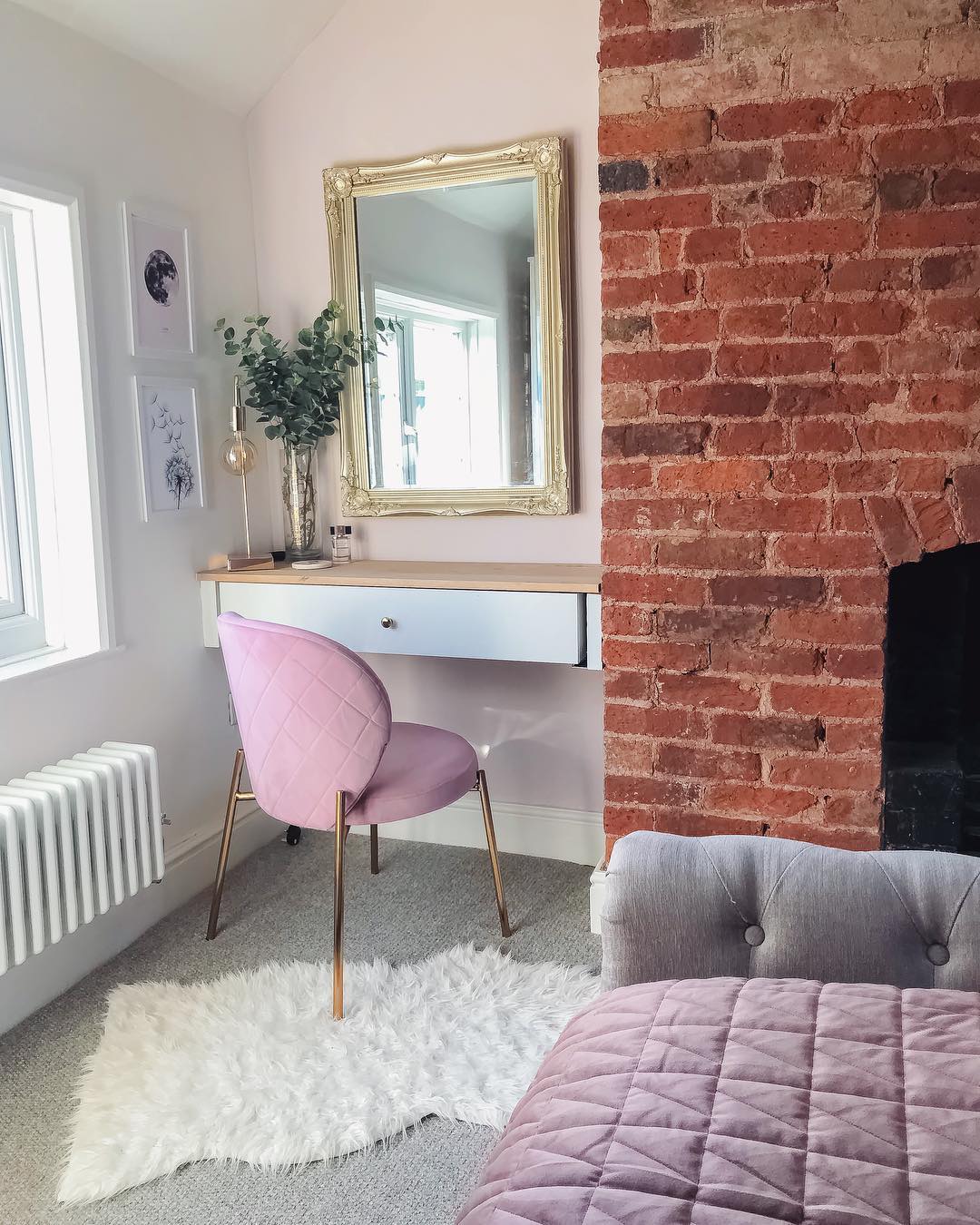 Cottage-Style Vanity Charm