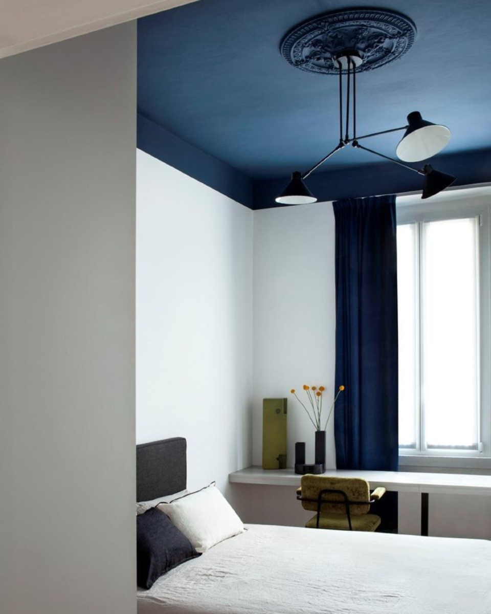Deco Noir Statement