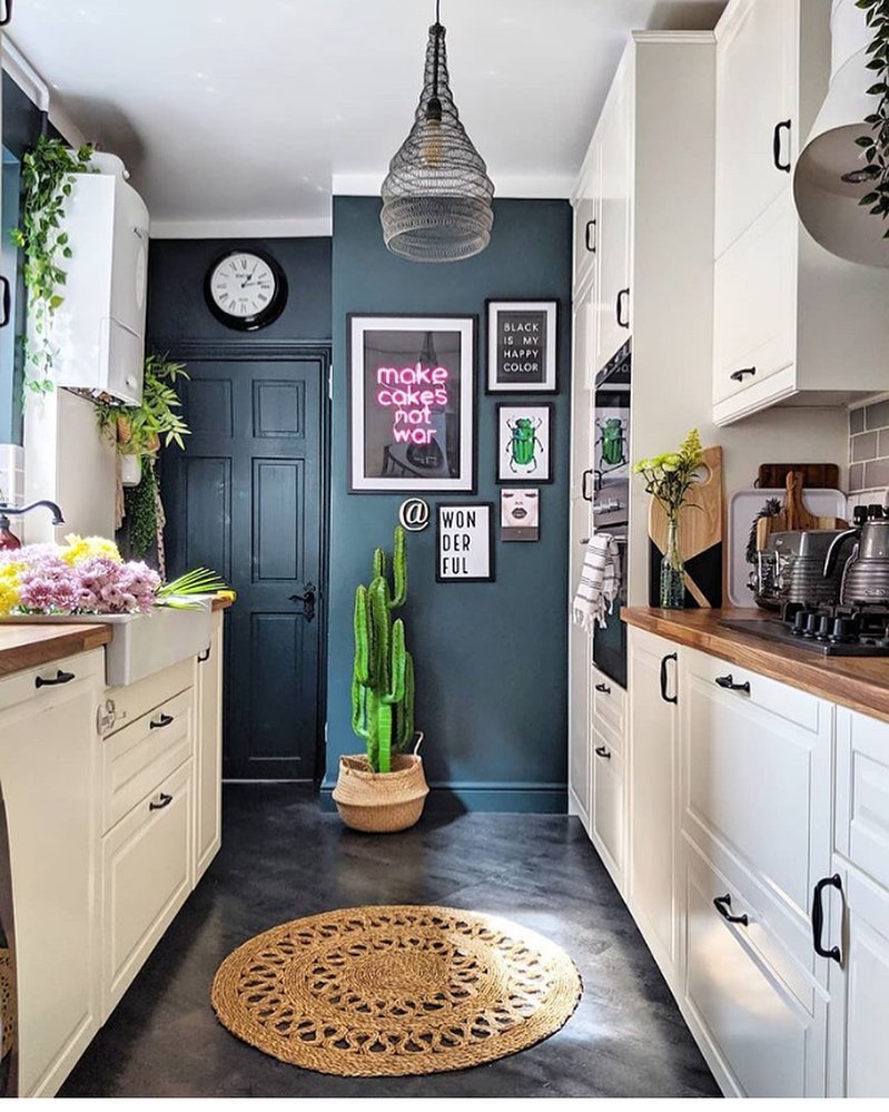 Eclectic Pop Corridor