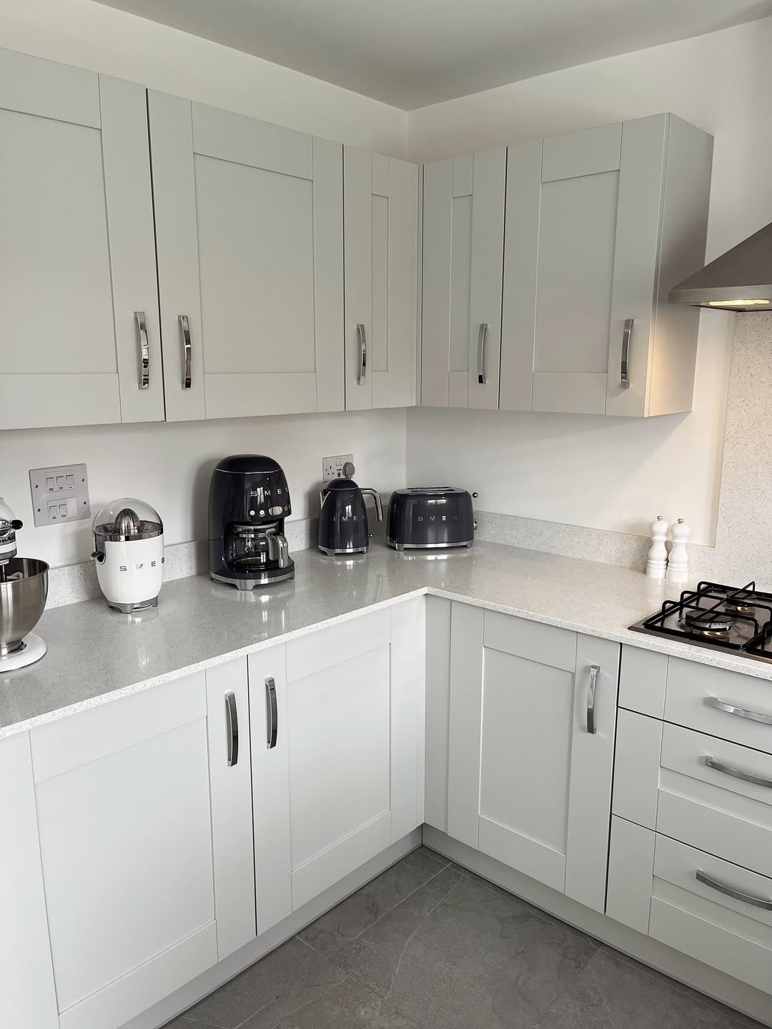 Fresh Gray with Cottage Energy