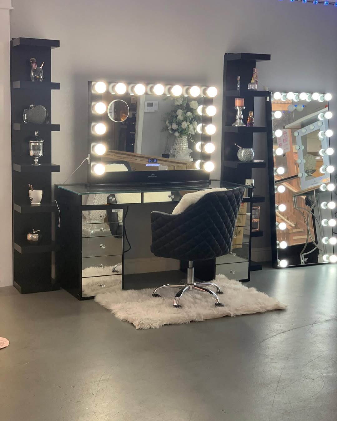 High-Gloss Glam Setup