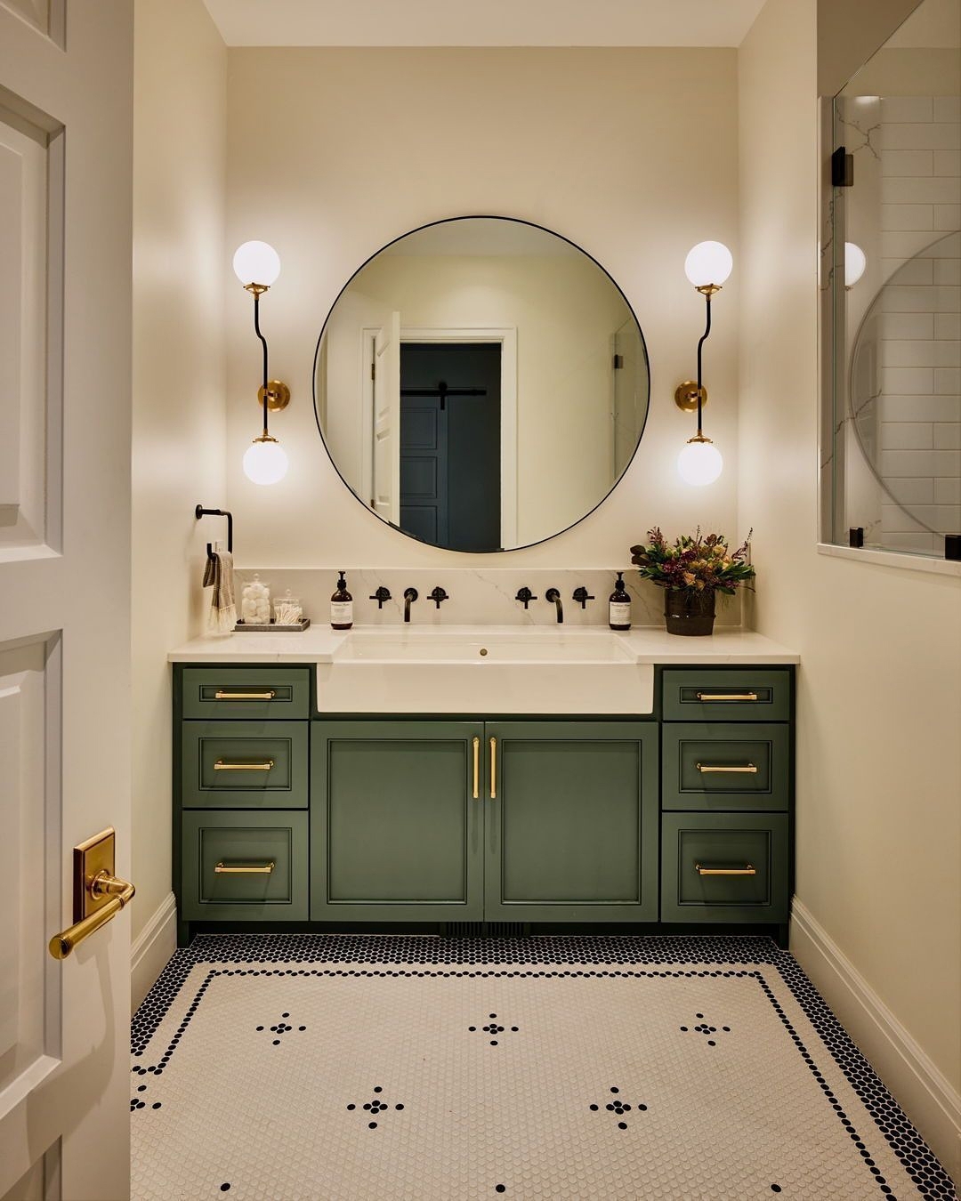 Tailored Green Vanity Moment