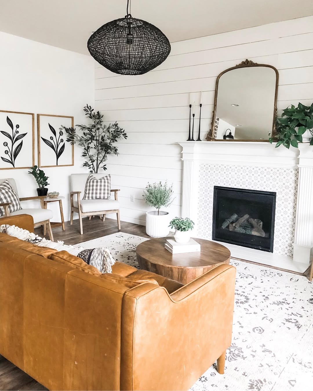 Bright & Inviting Farmhouse