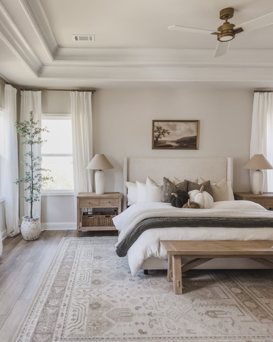Soft Neutral Curtain Layers