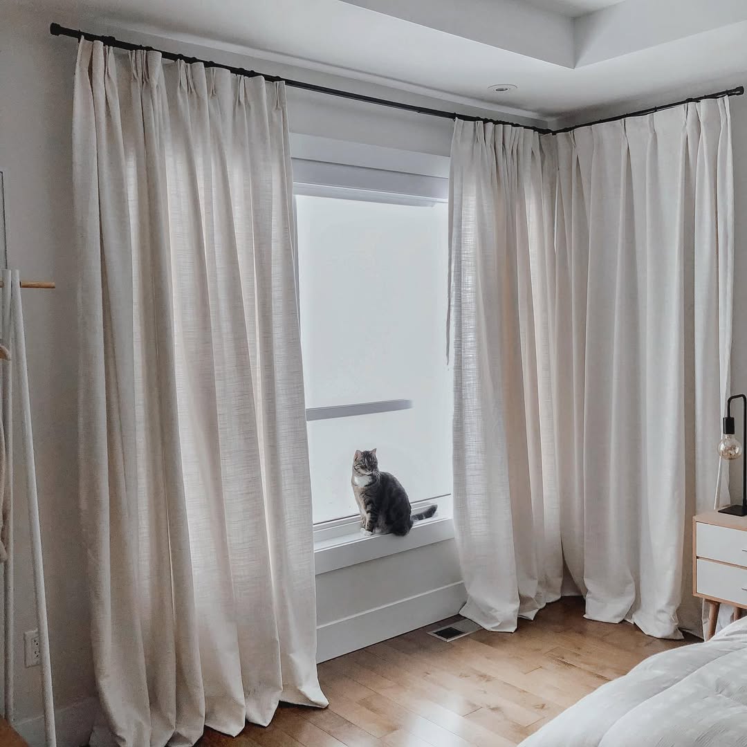 Relaxed Linen Bedroom Drapes