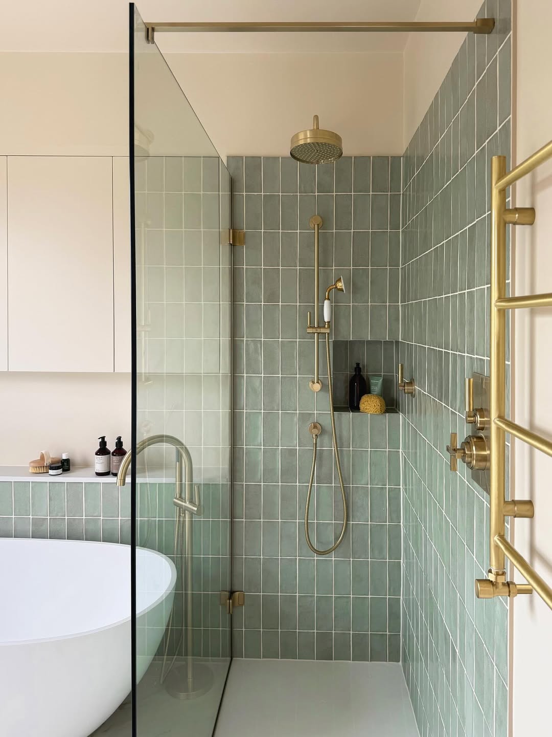 Minimal Spa Green