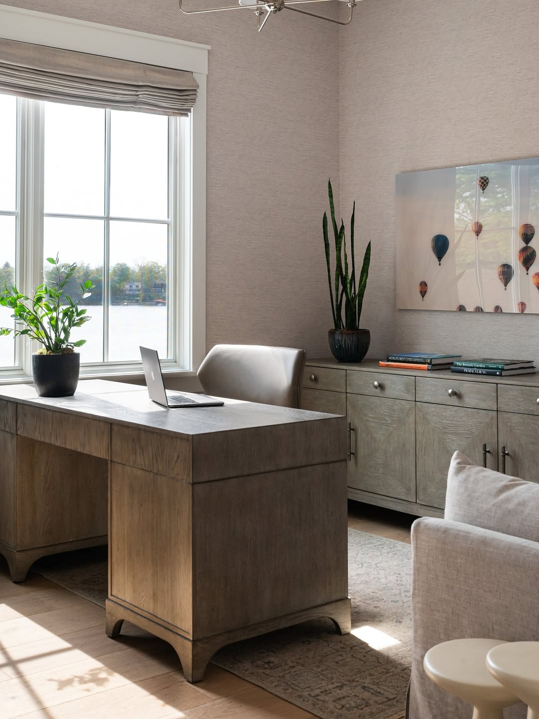 Lakeview Modern Workspace