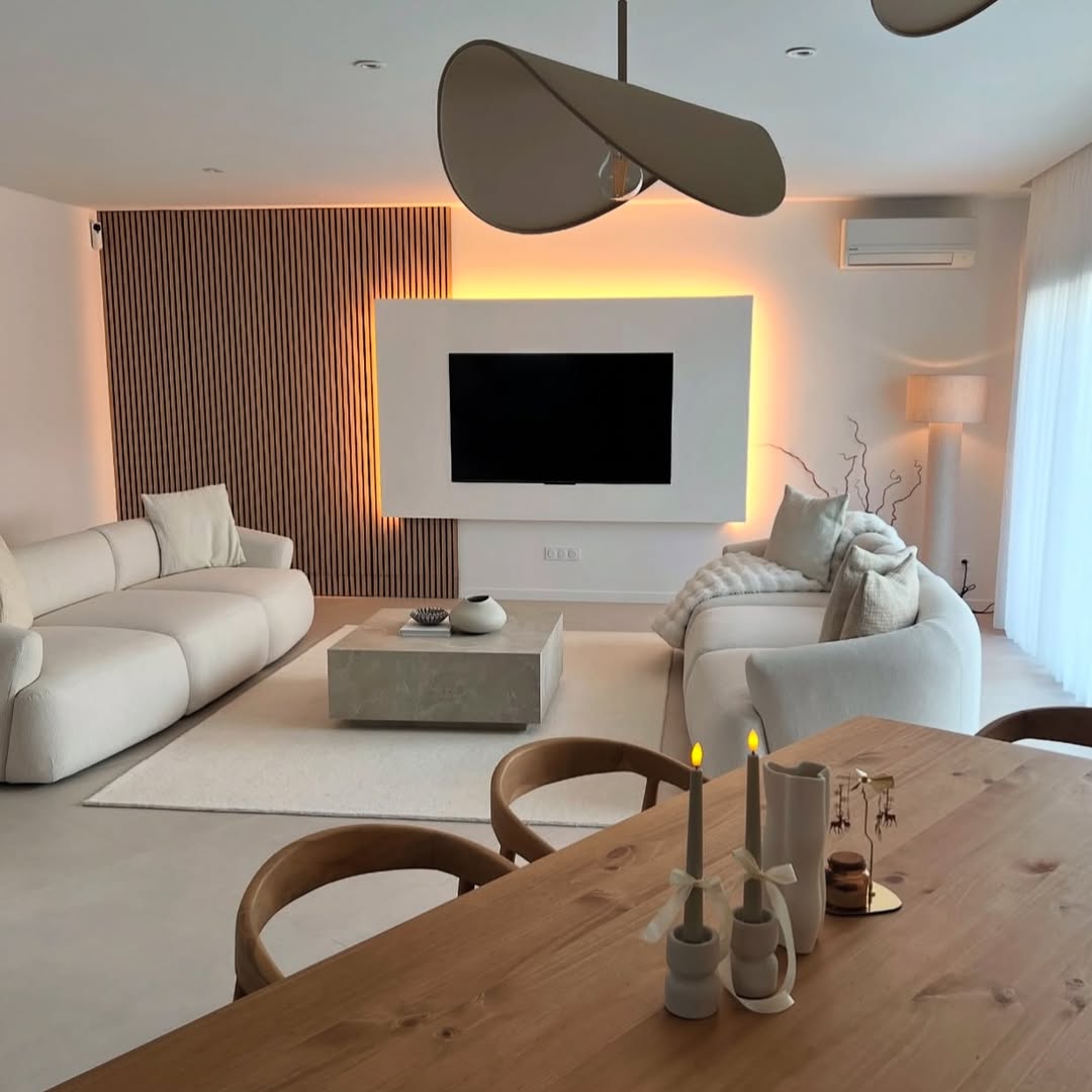Modern Glow Lounge