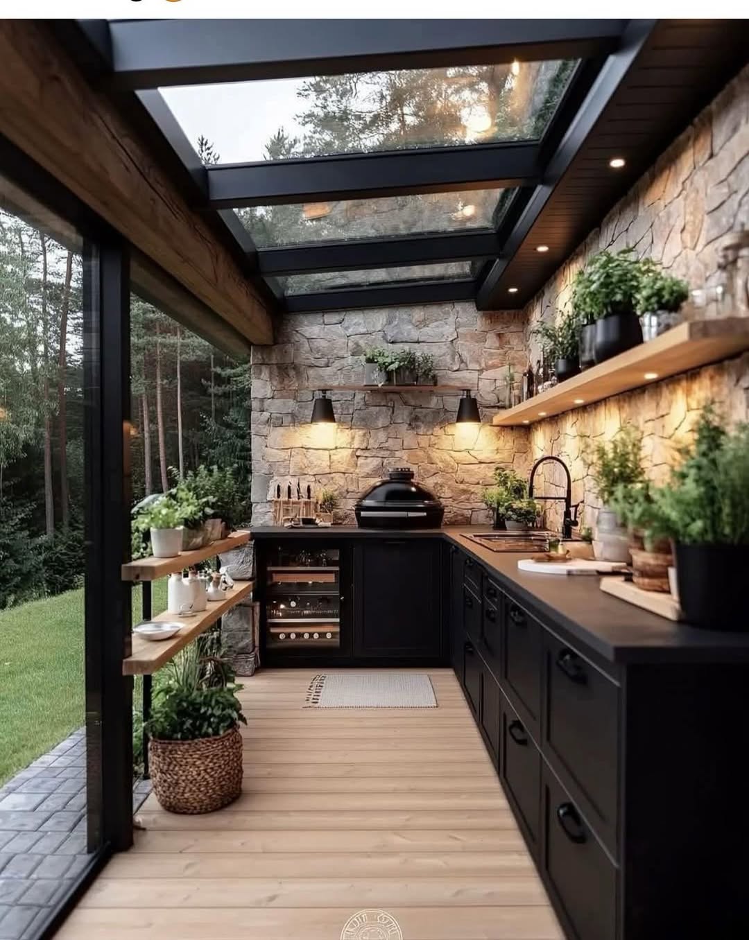 Modern Outdoor Retreat