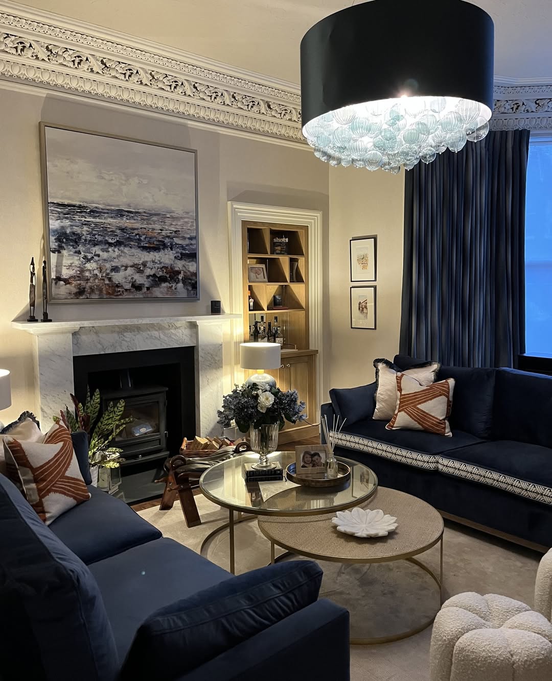 Classic Molding & Moody Navy Contrast