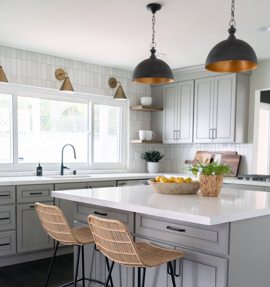 Airy Gray with Natural Texture