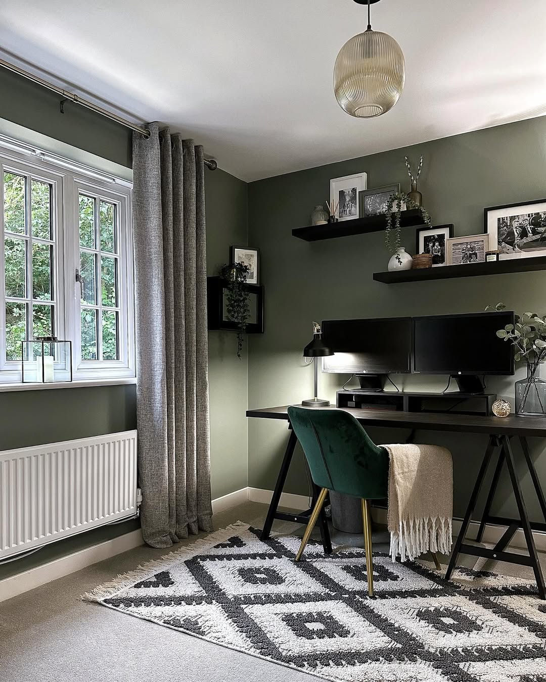 Olive Accent Office Corner