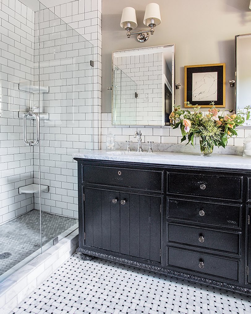 Classic Contrast Elegance