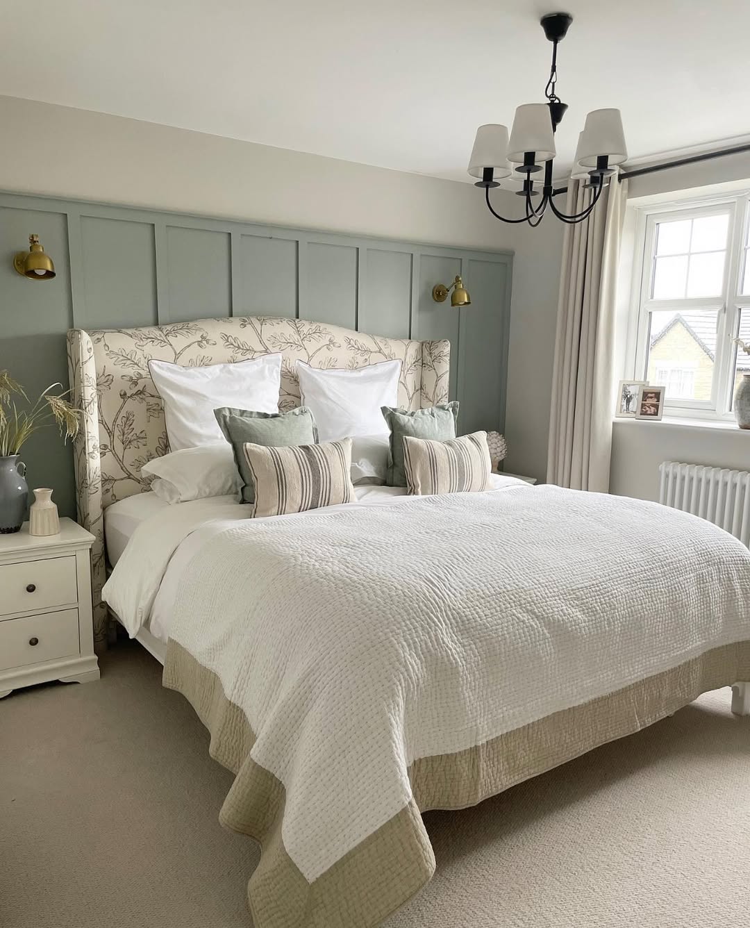 Classic Green Farmhouse
