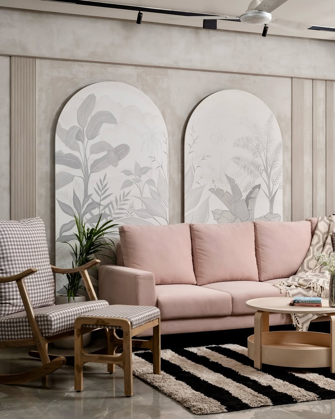 Soft Greige with Sculpted Detail