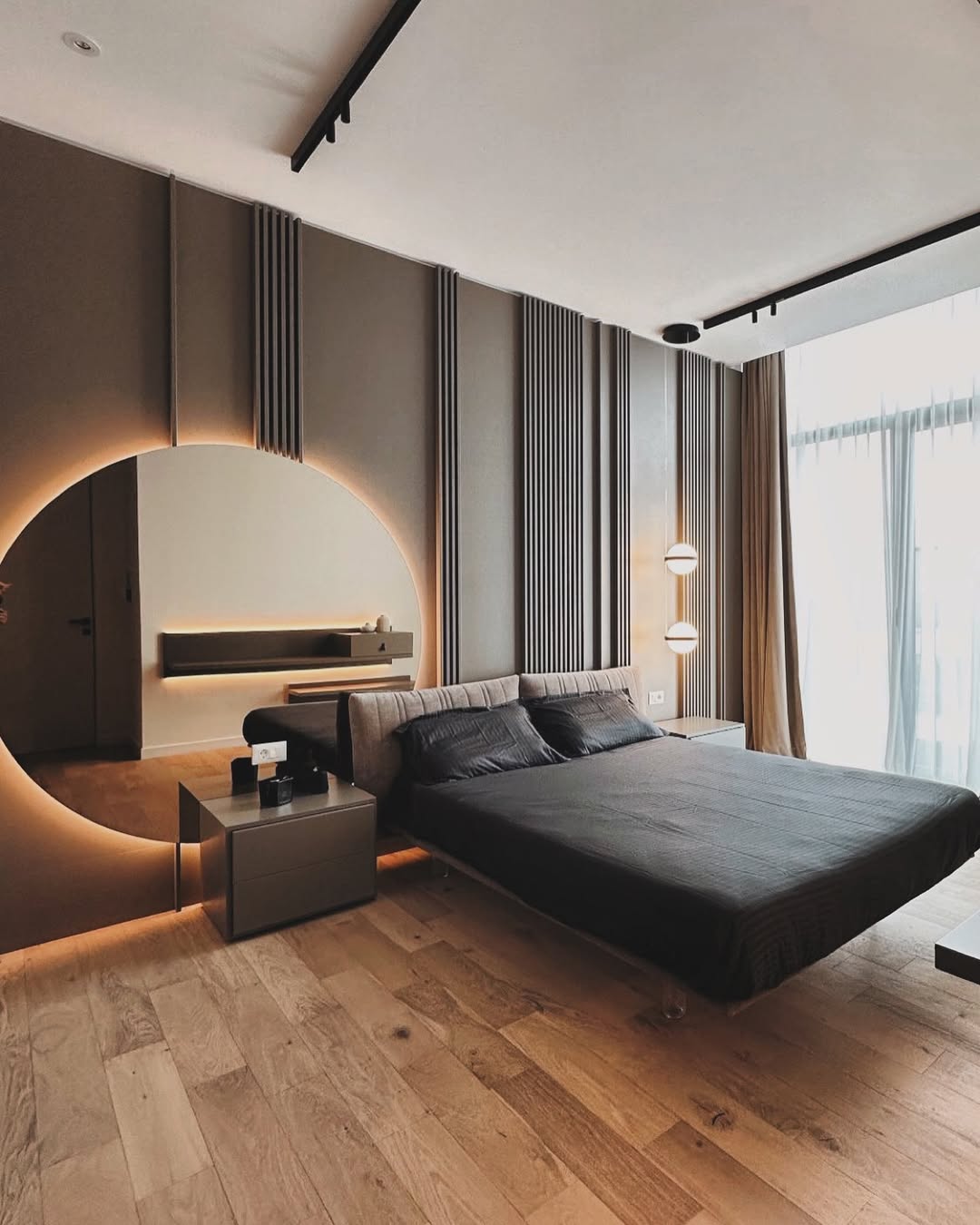Sculptural & Sleek