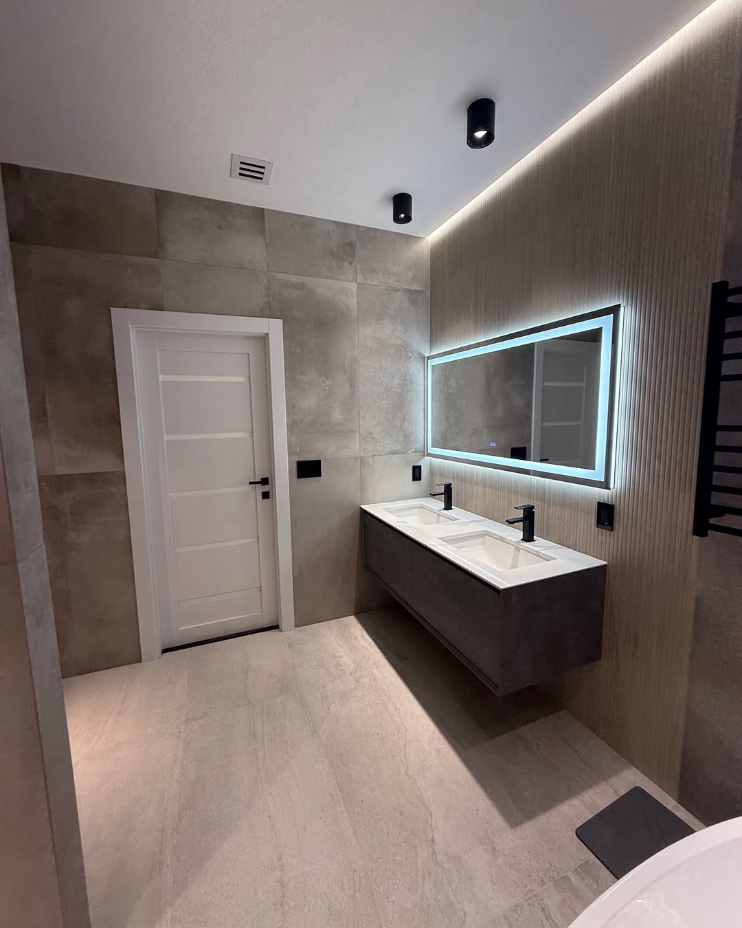 Sleek Contemporary Finish
