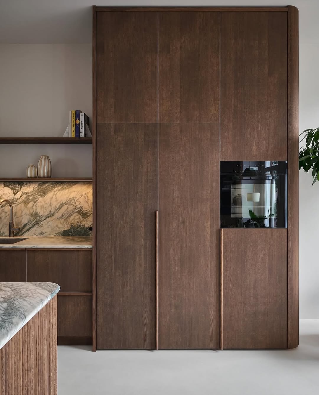 Sleek & Seamless Wood Wall