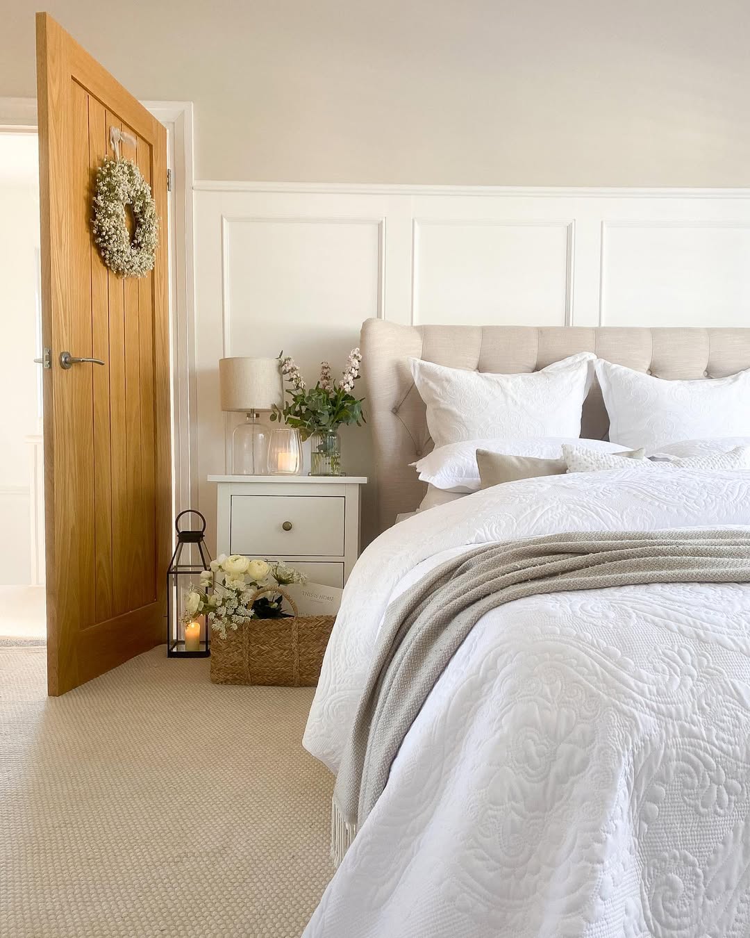 Soft Neutrals & Sunday Calm