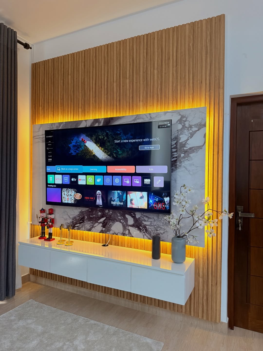 Statement Slat Wall Glow