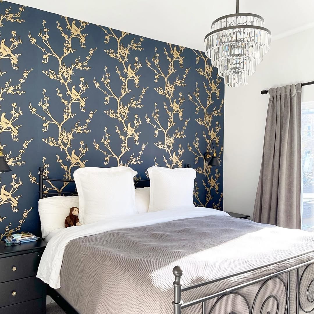 Statement Wallpaper Moment