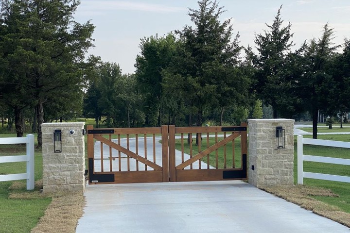 The Stonebrook X Gate