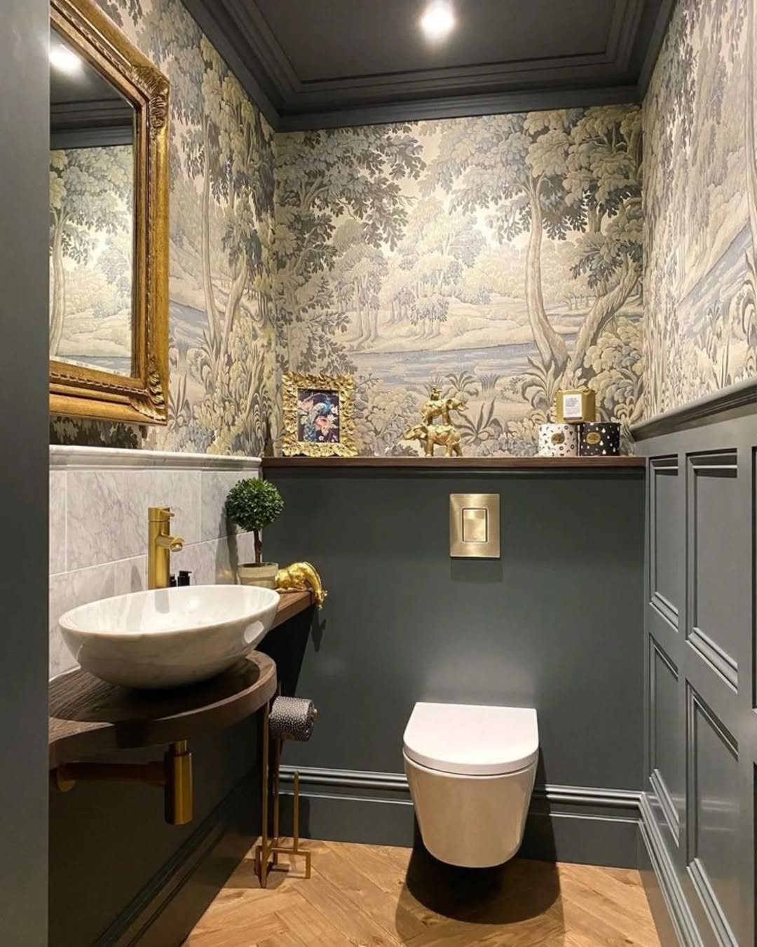 Timeless Toile Moment