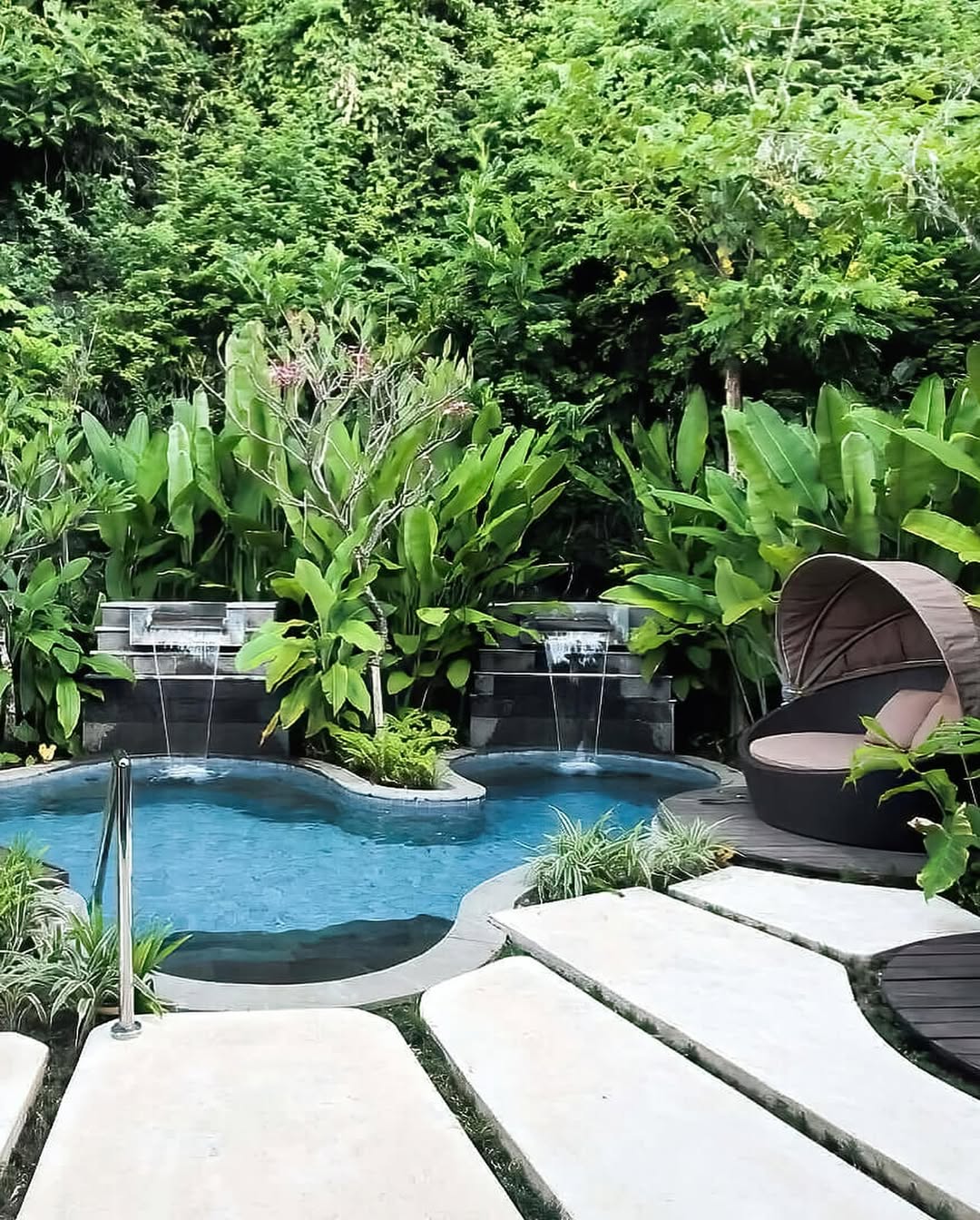 Tropical Courtyard Bliss