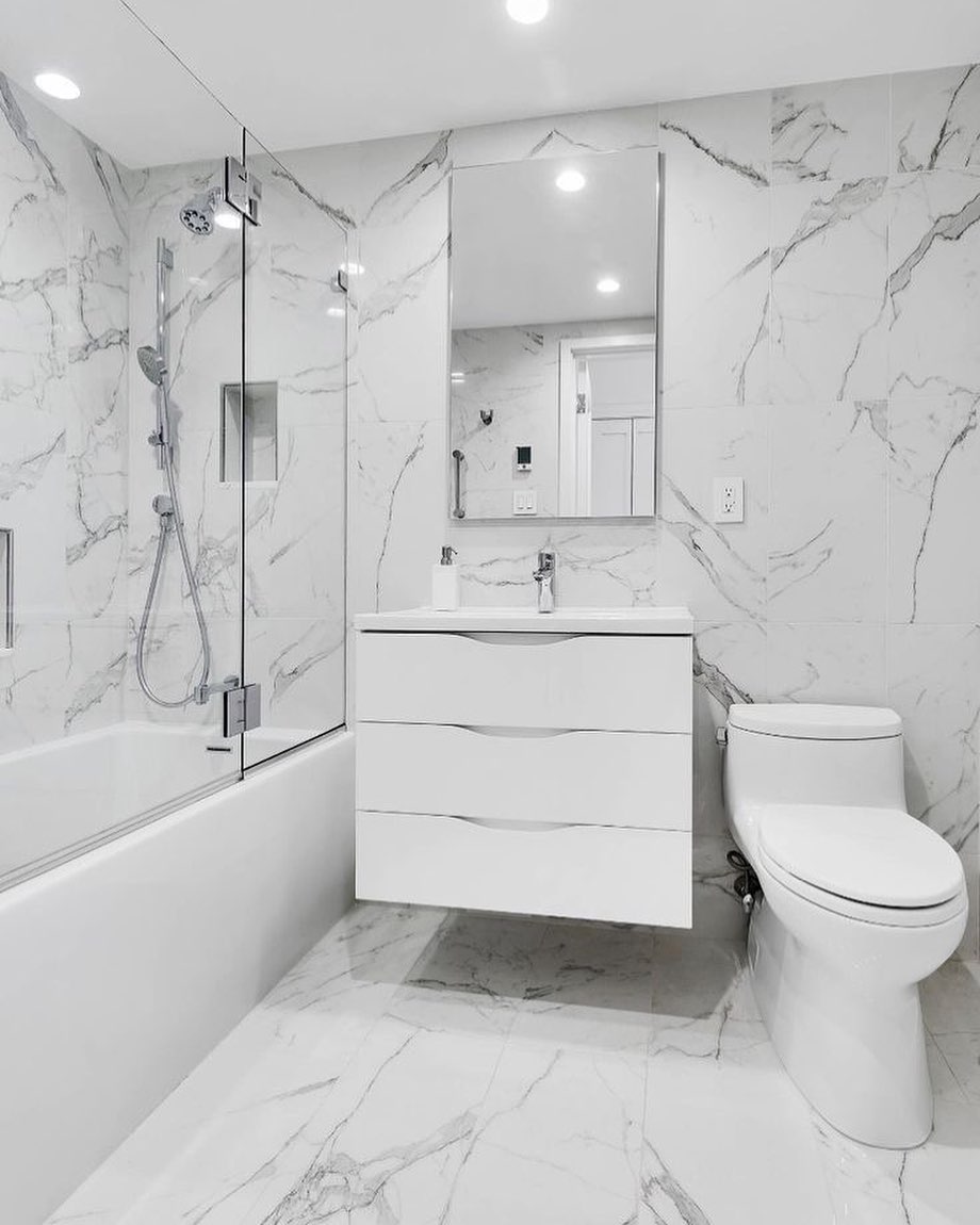 All-White Gallery