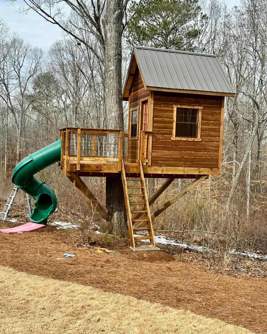 Slide & Seek Escape