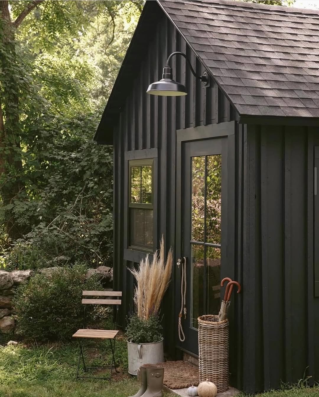 Woodland Cottage Noir